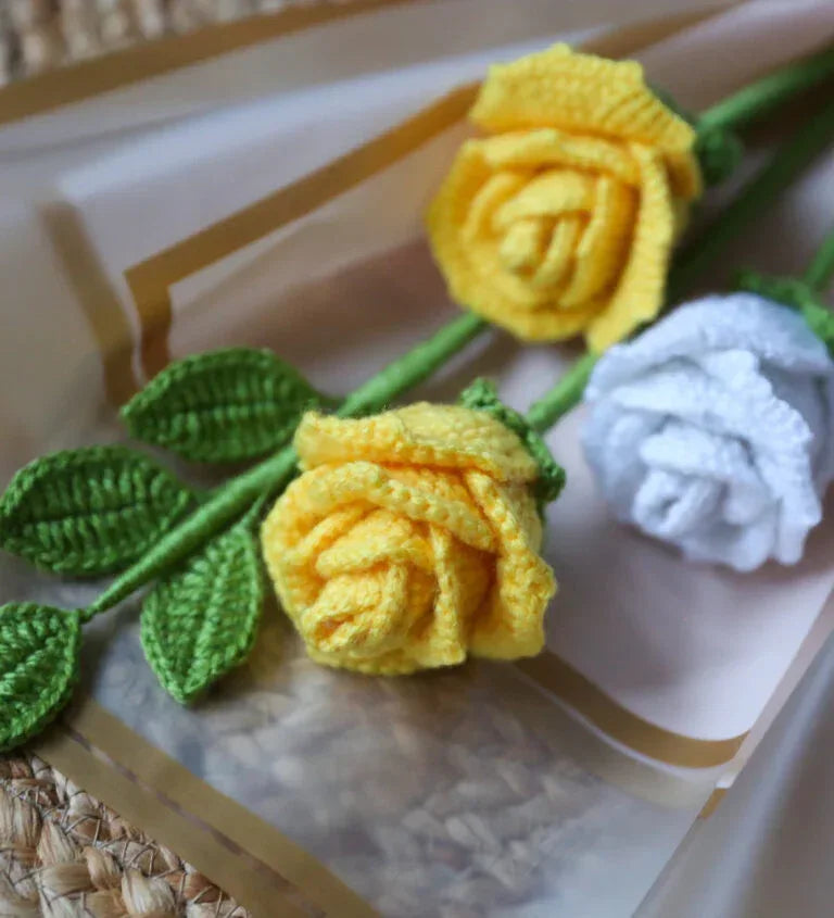 3 PCs Handcrafted Crochet Rose Bouquet - Eazzy Store